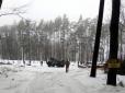 Хіти тижня. Службу несли пильно: Військові затримали підозрілу компанію біля арсеналу ЗСУ (фото)