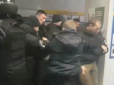 Хіти тижня. Вони що, хочуть третій Майдан? Жорстка сутичка учасників акції 