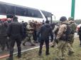 Хіти тижня. У Одесі спецпризначенці зняли з автобуса озброєних 