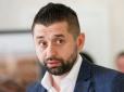 Проживав у готелі 