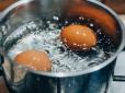 А ви це знали? Досвідчені господині розповіли, навіщо класти у воду для варіння яєць сірники