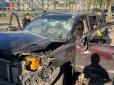Комусь заважали? На Дніпропетровщині вибухнуло авто -  поранені посадовець та його дружина