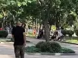 У Дніпрі неадекват із ножем чіплявся до дітей (відео)