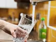У декількох регіонах Франції заборонили пити воду з крану: Що сталось
