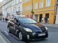 Здер 8 тис. грн за коротку поїздку: У Варшаві таксист цинічно обдурив літню українку