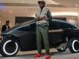 Репер-новатор: will.i.am створив триколісний електрокар з ШІ, який розганяється до сотні за 1,8 секунди