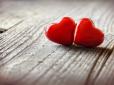 ТОП-3 невербальні ознаки того, що ви комусь подобаєтесь: Психологи пояснили, на що звернути увагу