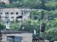 Москву та Підмосков’я вночі атакували сотні дрони. РосППО збивала їх просто на голови мешканців столичного регіону. Внаслідок падіння уламків є загиблі та поранені (відео)