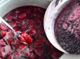 Господиням на замітку! Чому не варто закривати варення у спеку