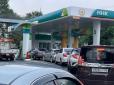 У Росії почали штрафувати за скарги на дефіцит бензину - п’ятьох людей затримали