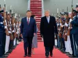 Трамп зустрів Сі просто в аеропорту: Зеленський попросив президента США про важливу розмову з Китаєм