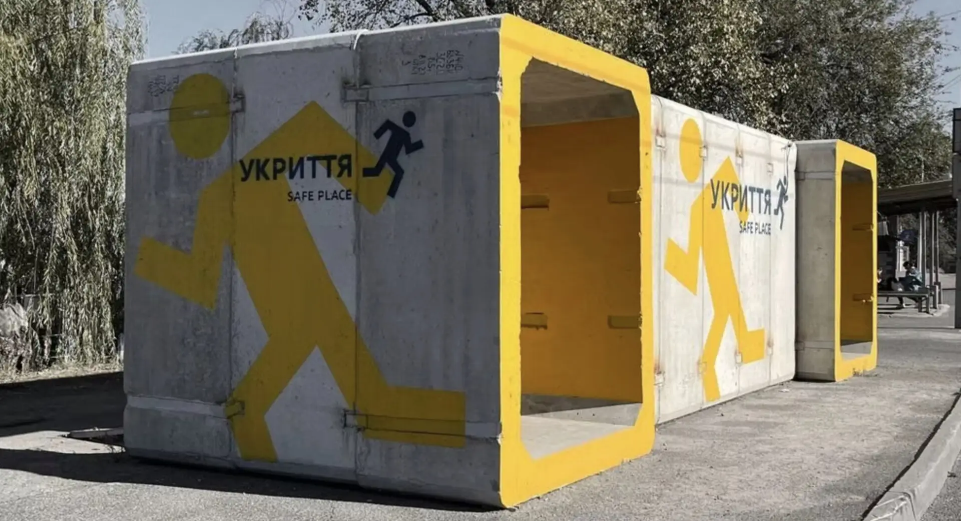 Залишилося тільки знайти зайвих 3-4 млрд: Прокуратура через суд вимагає від влади Києва встановити мобільні укриття