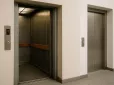 Є цікава причина! Чому діти обожнюють натискати кнопку в ліфті