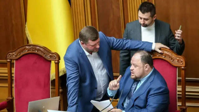 У Зеленського махнули рукою на 18 млрд євро, обіцяні за реформи? Рада зняла з порядку денного антикорупційну стратегію, від якої залежить фінансування від ЄС, - Железняк